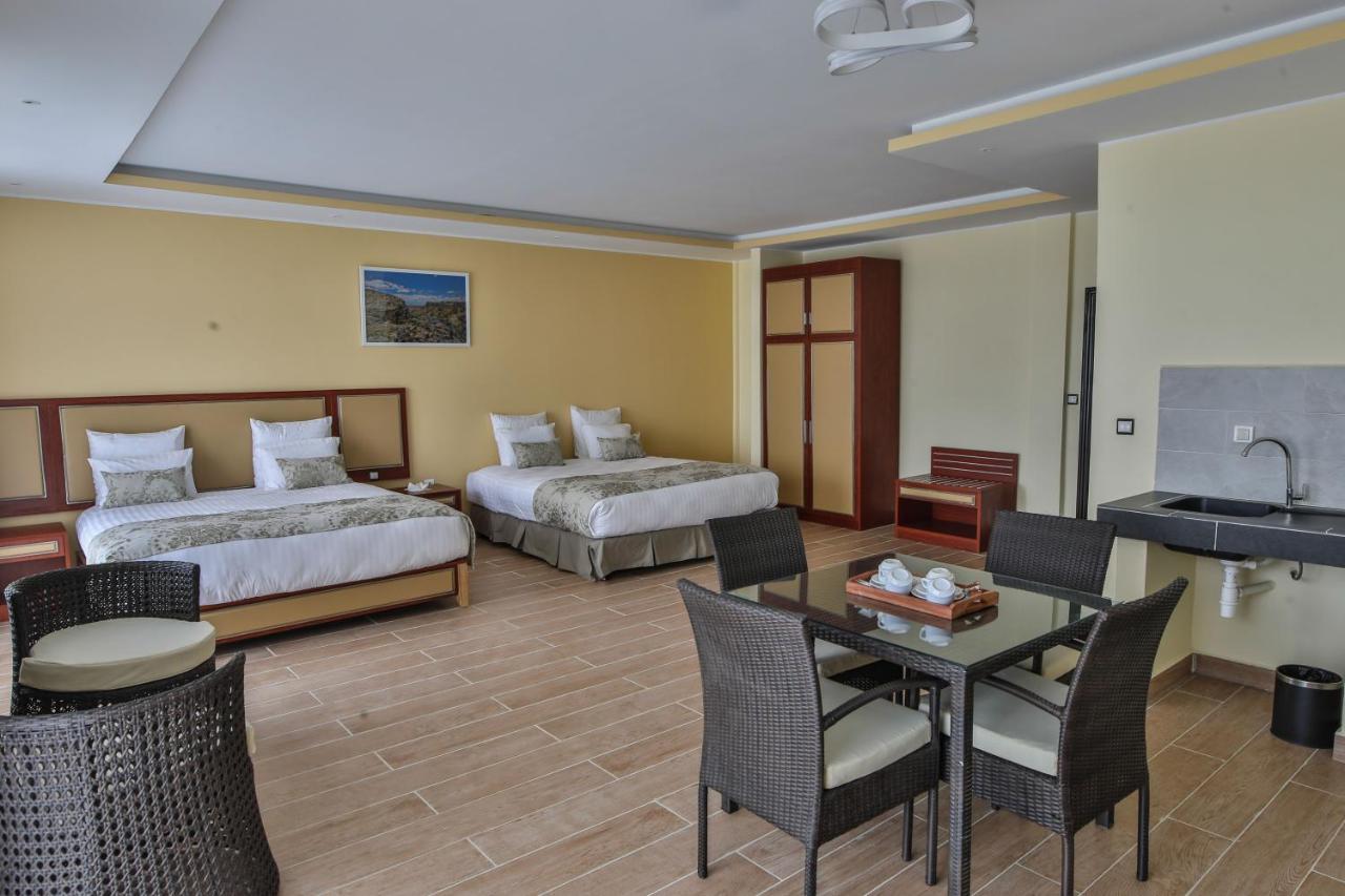 Hotel Menabe'L Antsirabe Ngoại thất bức ảnh