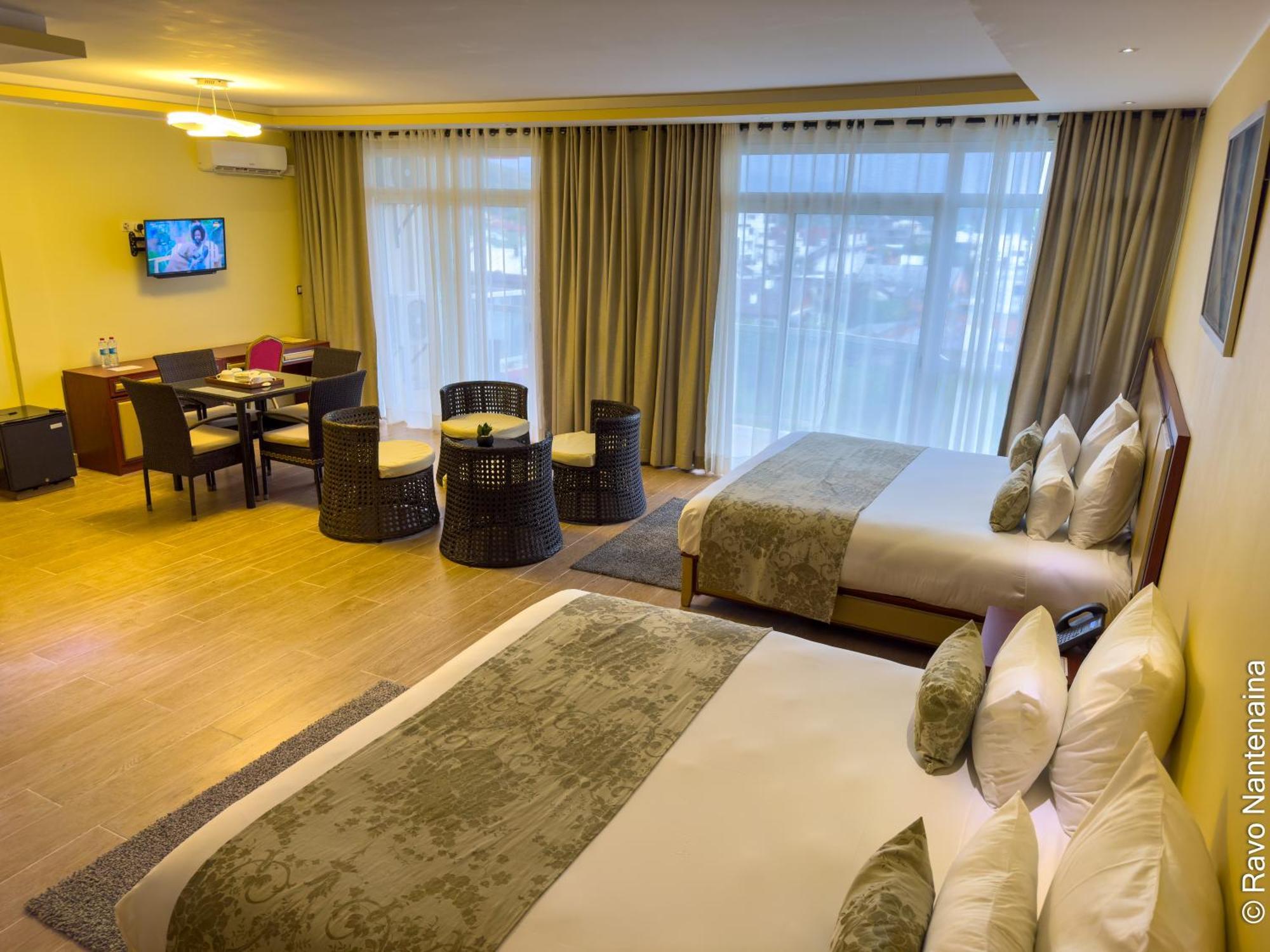 Hotel Menabe'L Antsirabe Ngoại thất bức ảnh